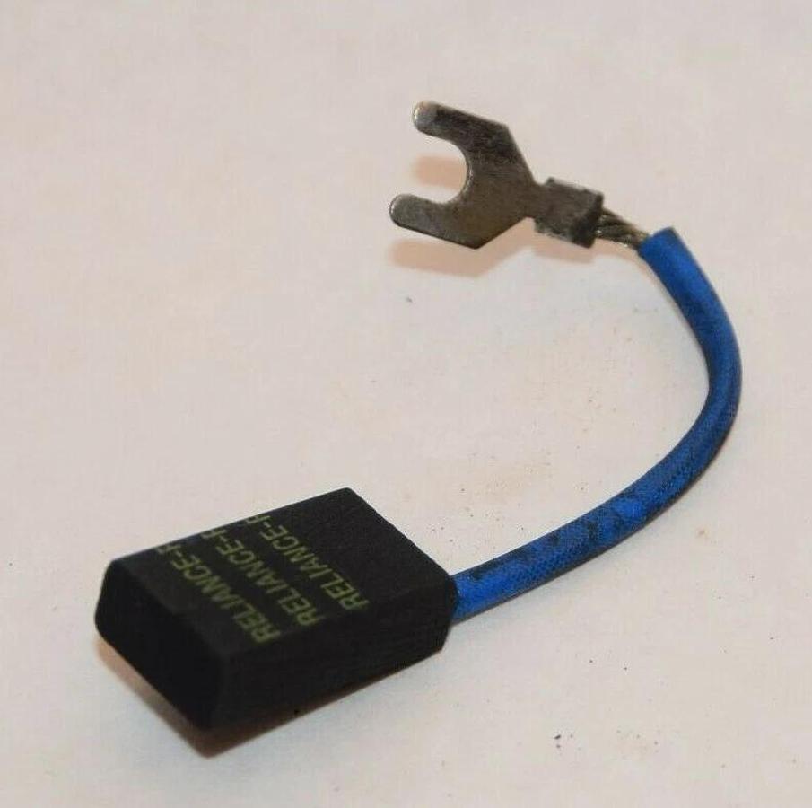 (NEW) RELIANCE 419904-51A 0451A Carbon Brush *ONE Brush*