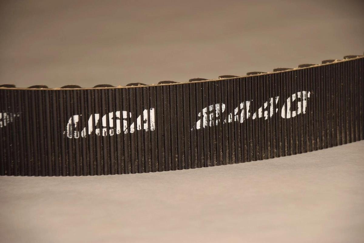 (NEW) GATES 14M-1750-37 , 14M175037 Poly Chain GT Timing Belt USA