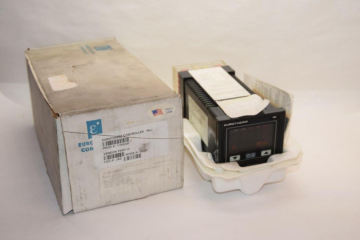 (NEW) EUROTHERM 818P4/TC/RVPR/ 176558 100-240Vac 48-62Hz 8.5W Temp. Controller