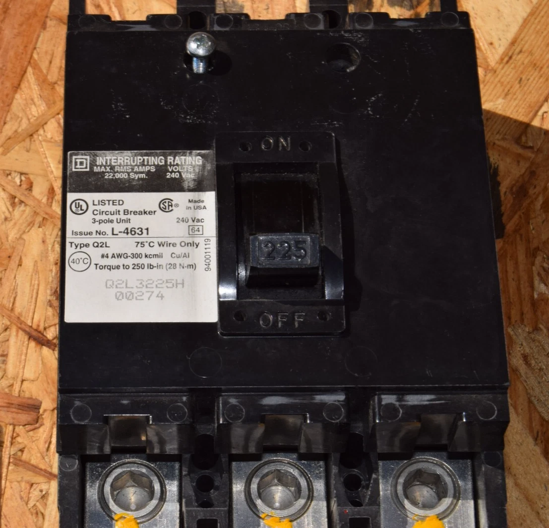 Used Square D 42 Circ 225A Main Lug Panelboard Interior NQOM442L225CNLB 20a 30a 3ph