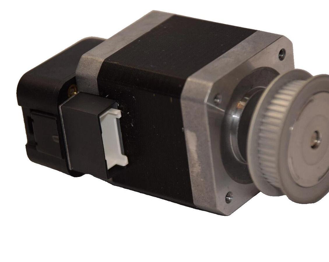 Used VEXTA Oriental 2 phase Stepping Motor P0219-9012PE 3.6v w/ E5-400-197-NE-S-D-D-B