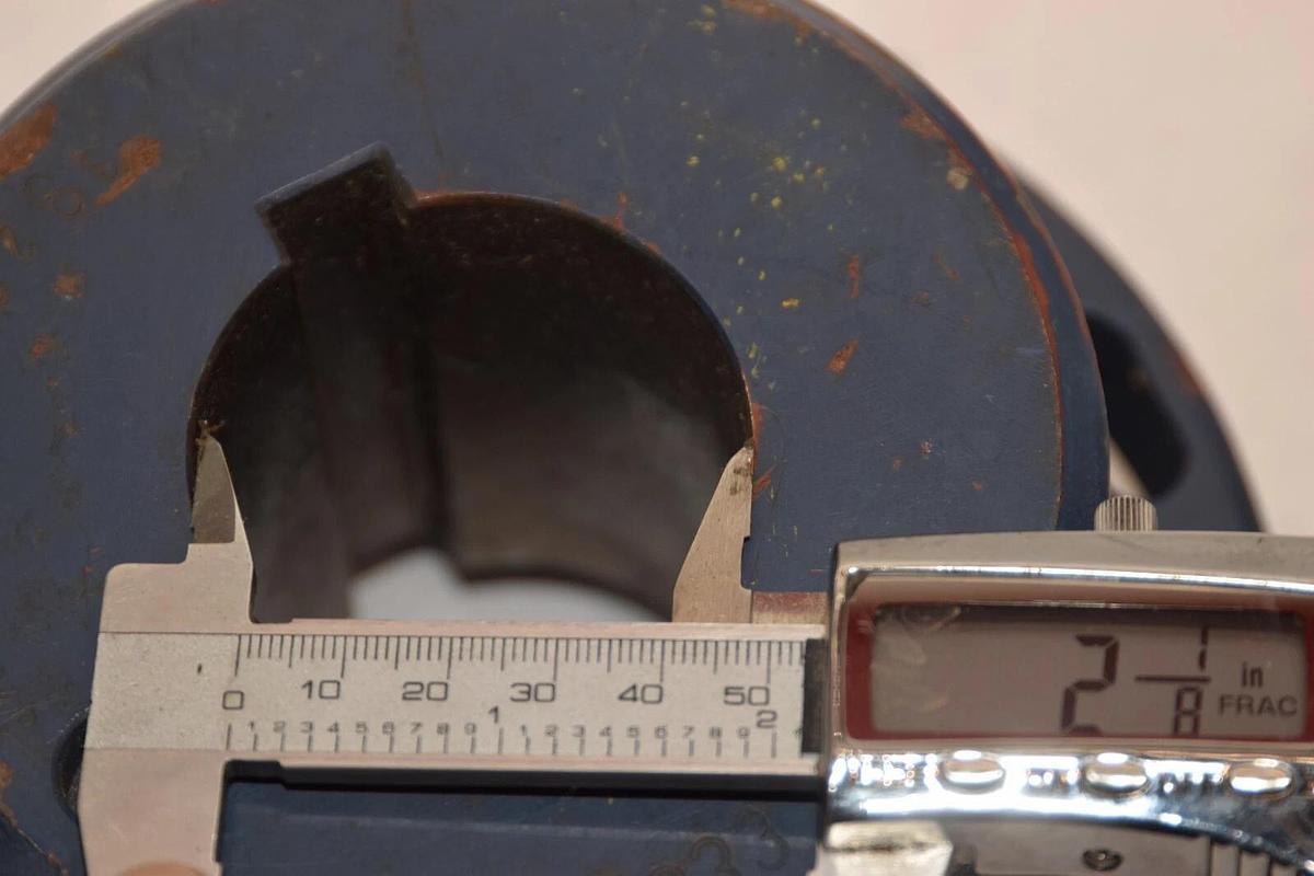 Used NEW VULKAN IR 39593322 GE168 PB85 392D 1G0168E50 2-1/8" 1-31/32" Flex Coupling