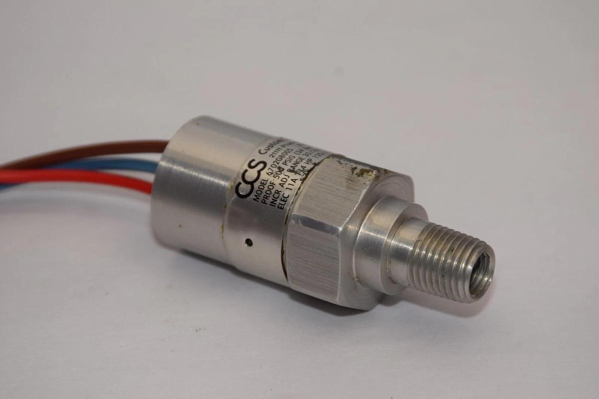 Used CUSTOM CONTROL SENSORS 6702G8005 500psig 34 Bar Pressure Sensor