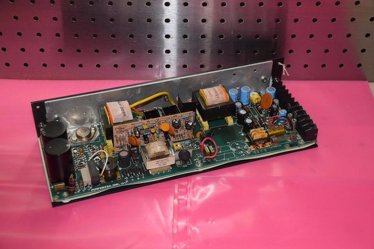 Used POWERTEC INC 19C-D00 19CD00 115/230VAC DC POWER SUPPLY
