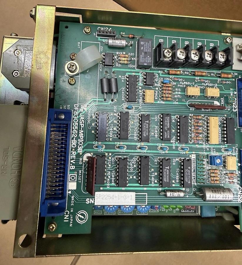 Used Yaskawa Drive ServoPack CACR-SR06TZ0SM CACR-SR06TZ6SM-E  .60kw .80HP