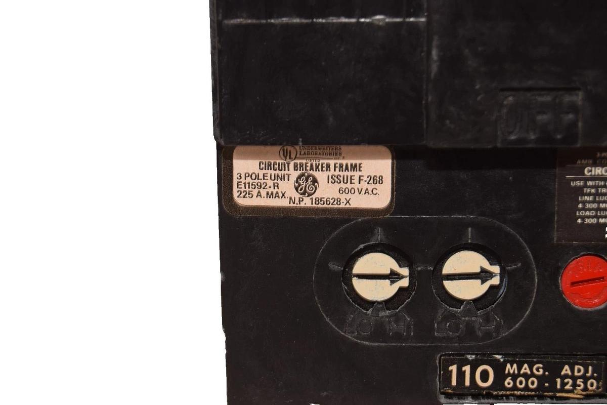 Used GE General Electric THFK236F000 , E11592-R 3 Pole 225A 600V Circuit Breaker