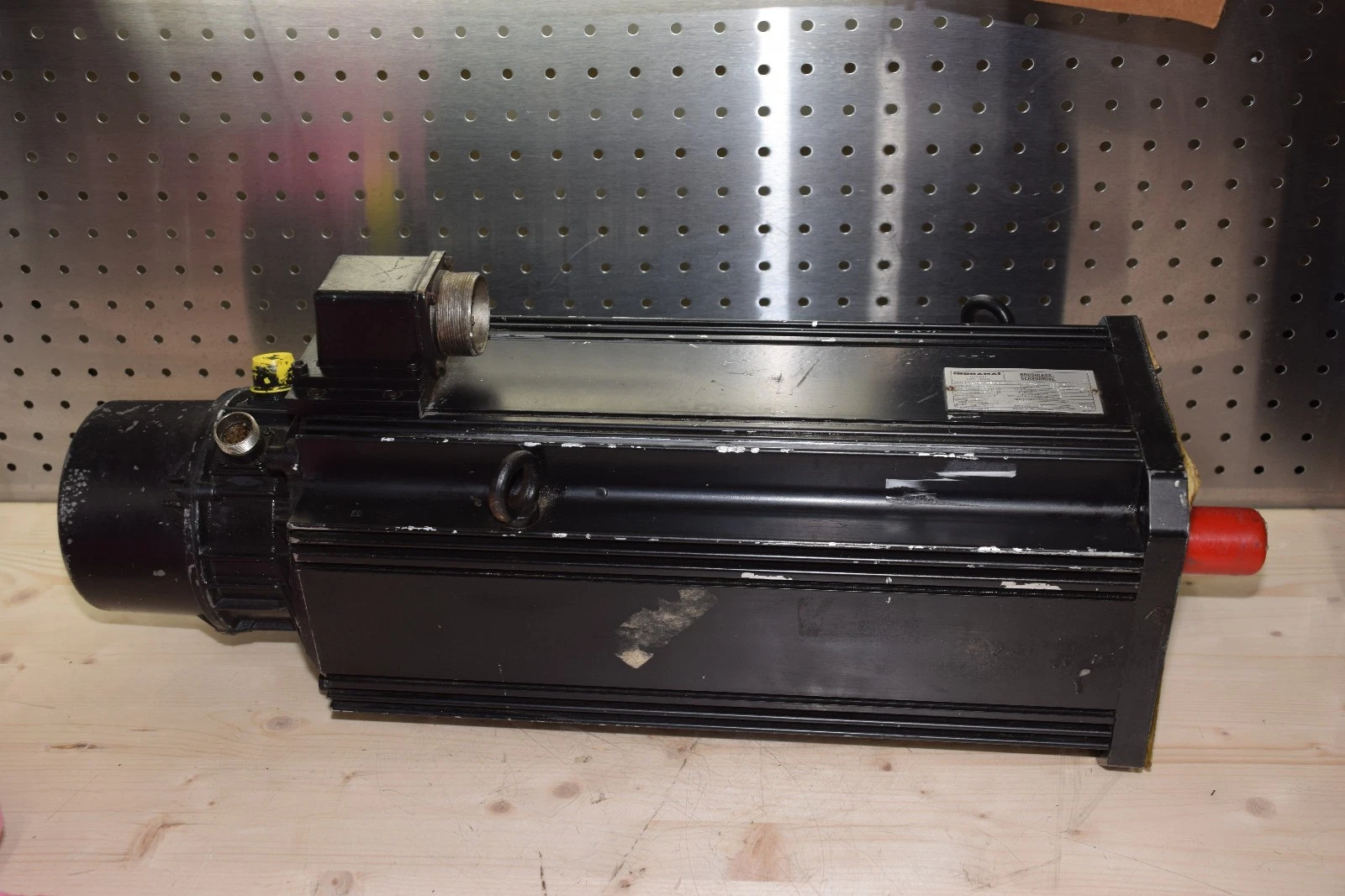 Used Indramat Servo Motor MAC112D-0-ED-1B/130-A-1/J1250/S005 , 112D-0-ED