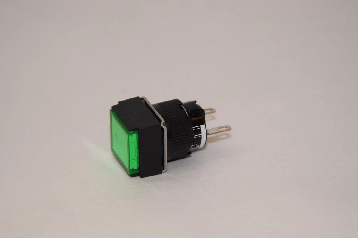 (6) FUJI AH165-ZSGE2 AH165-ZS 24V Green Square Pushbutton Command Switch NEW