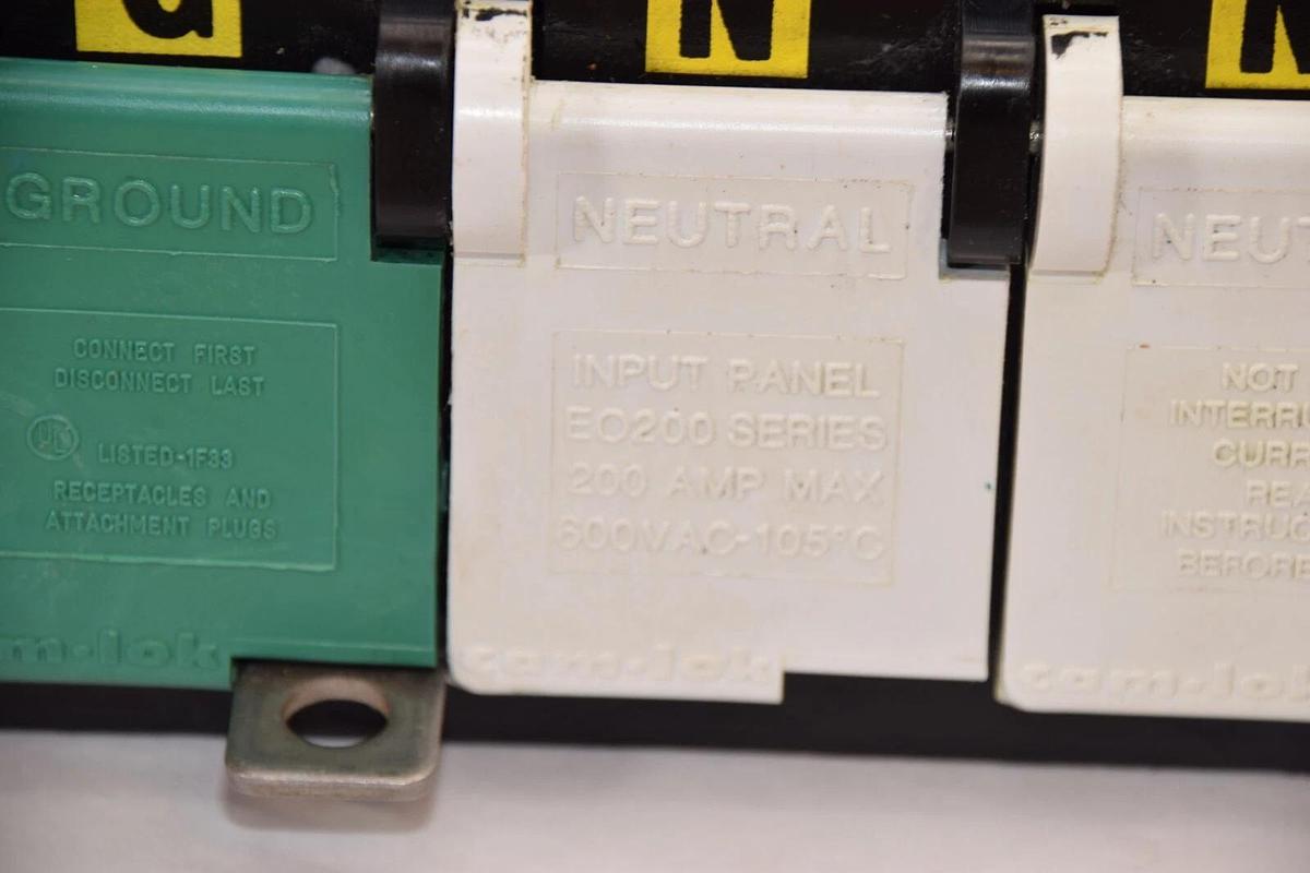 Used Crouse-Hinds Eaton Cam-Lok Posi-Lok Panel E0200 Series E0200-1885 6 receptacle