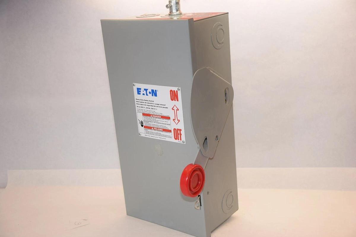 Used CUTLER HAMMER EATON Heavy Duty Safety Switch DH361UGK 30Amp 600V 3 Pole