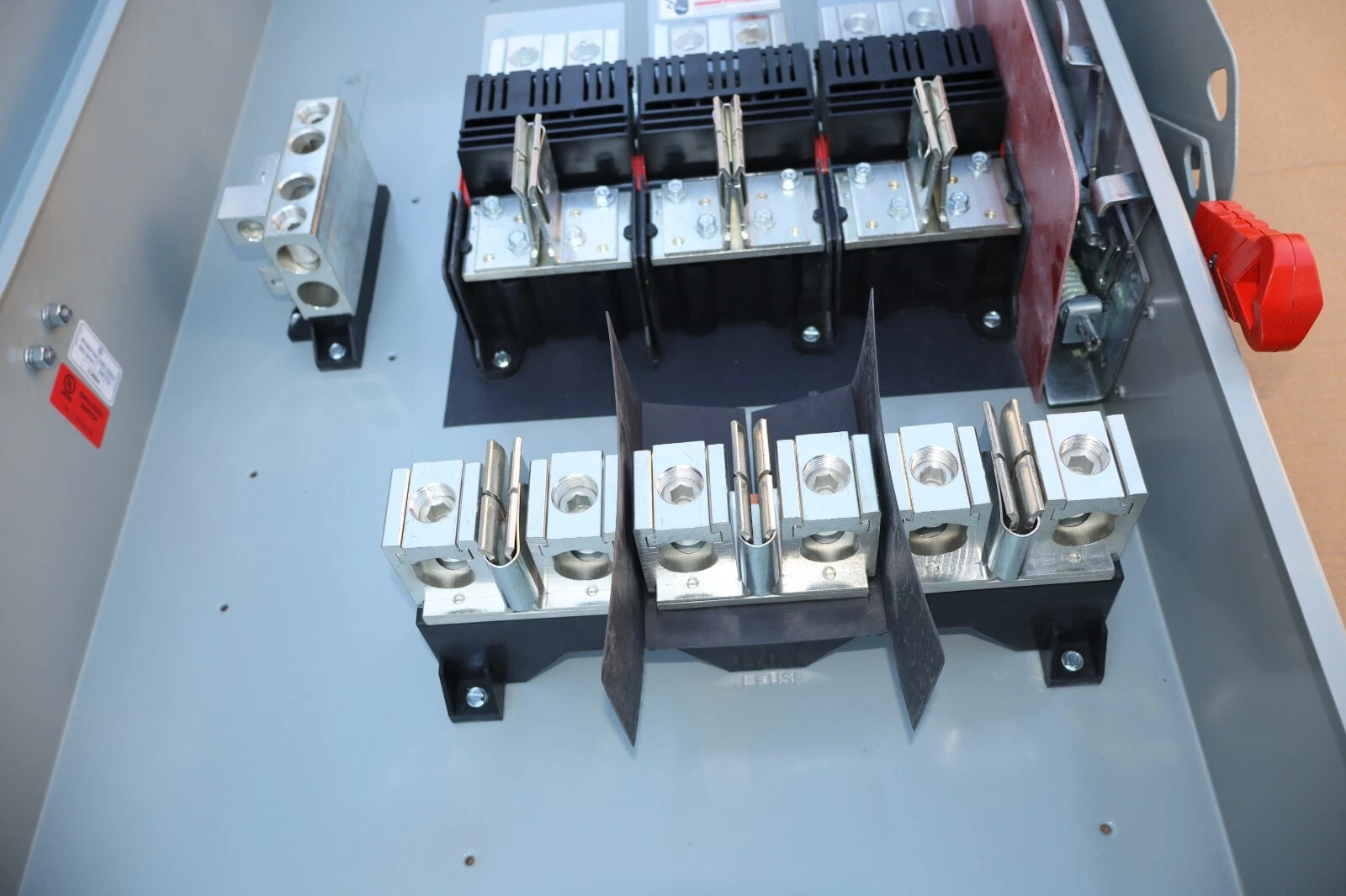 Siemens GF326NA General Switch Fusible Disconnect 600A 600 Amp 3p Typ 1 240v NEW