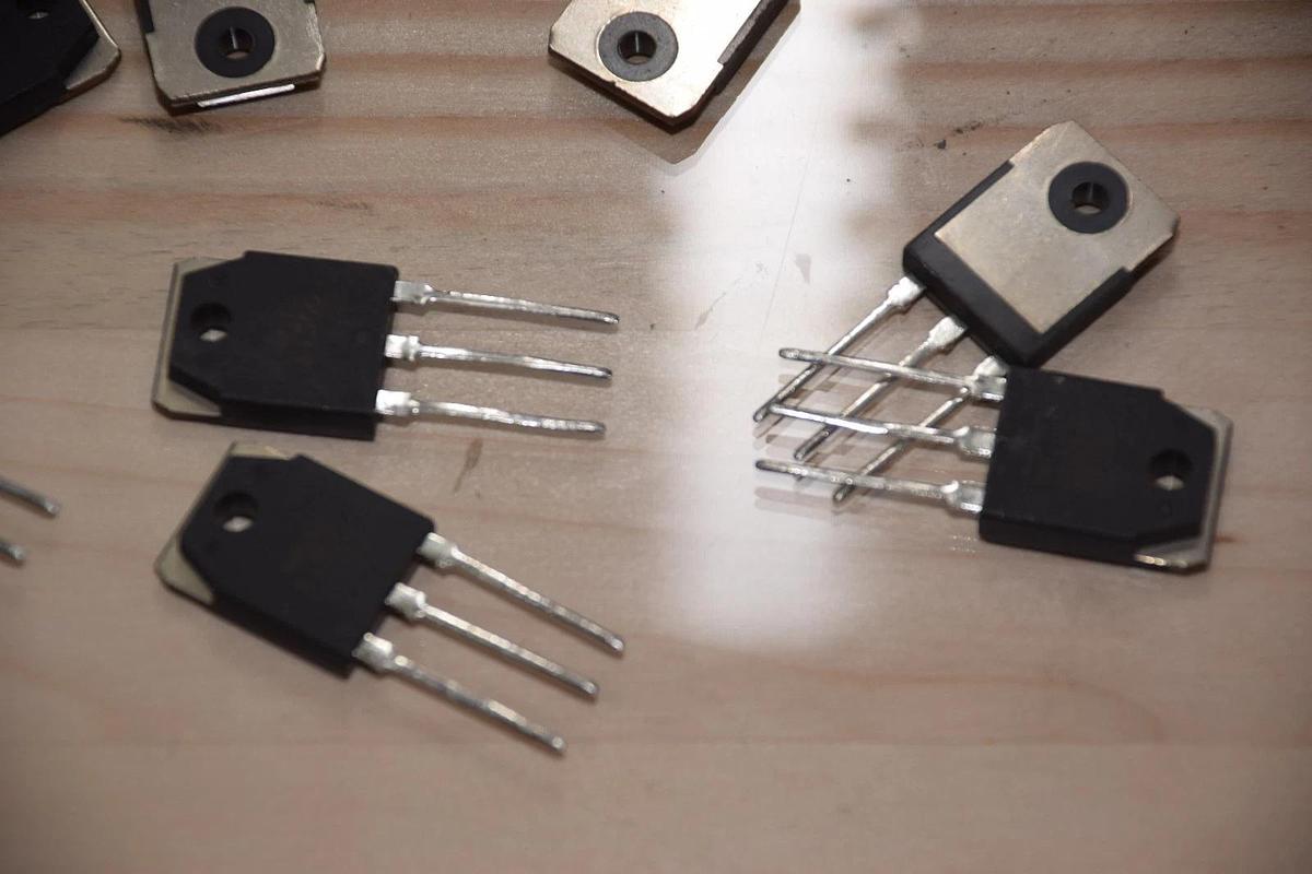 Used (LOT OF 11) NEC K1500 SEMICONDUCTOR TRANSISTOR