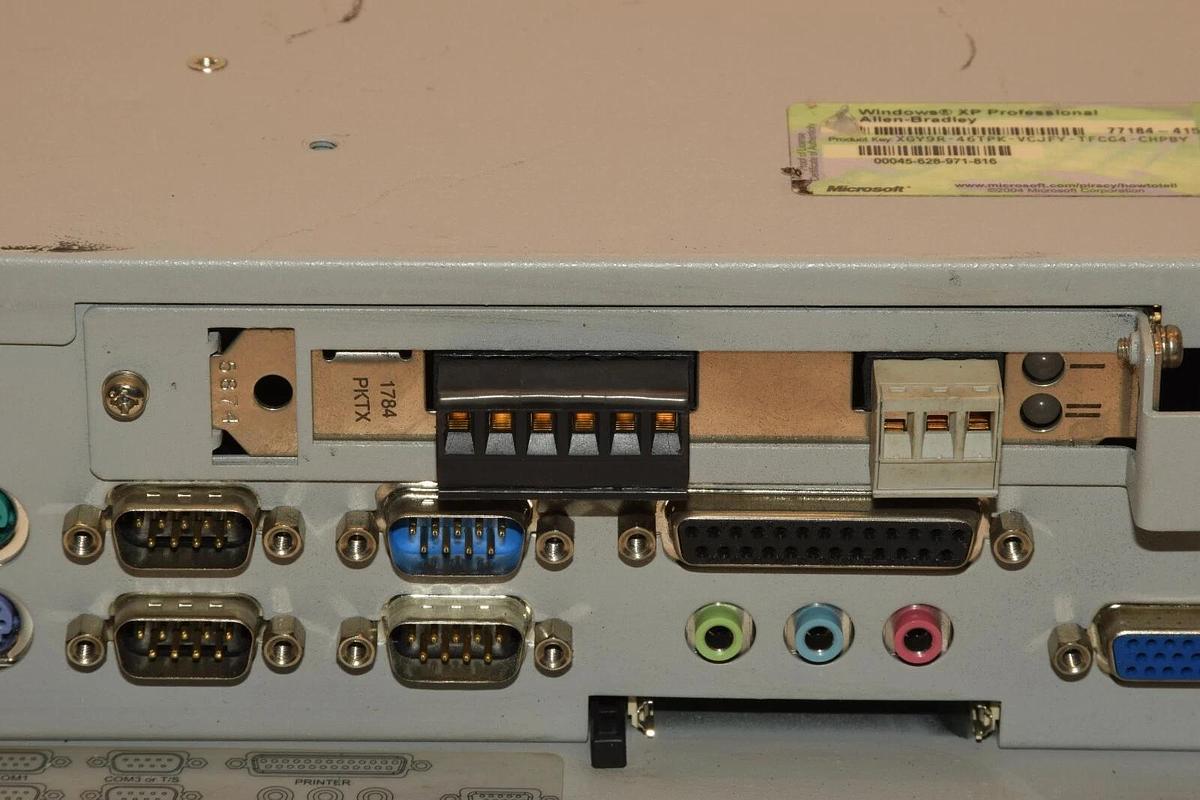 Used ALLEN BRADLEY 6181P-15NP2KH VersaView 1500P Operator interface INTEGRATED SYSTEM