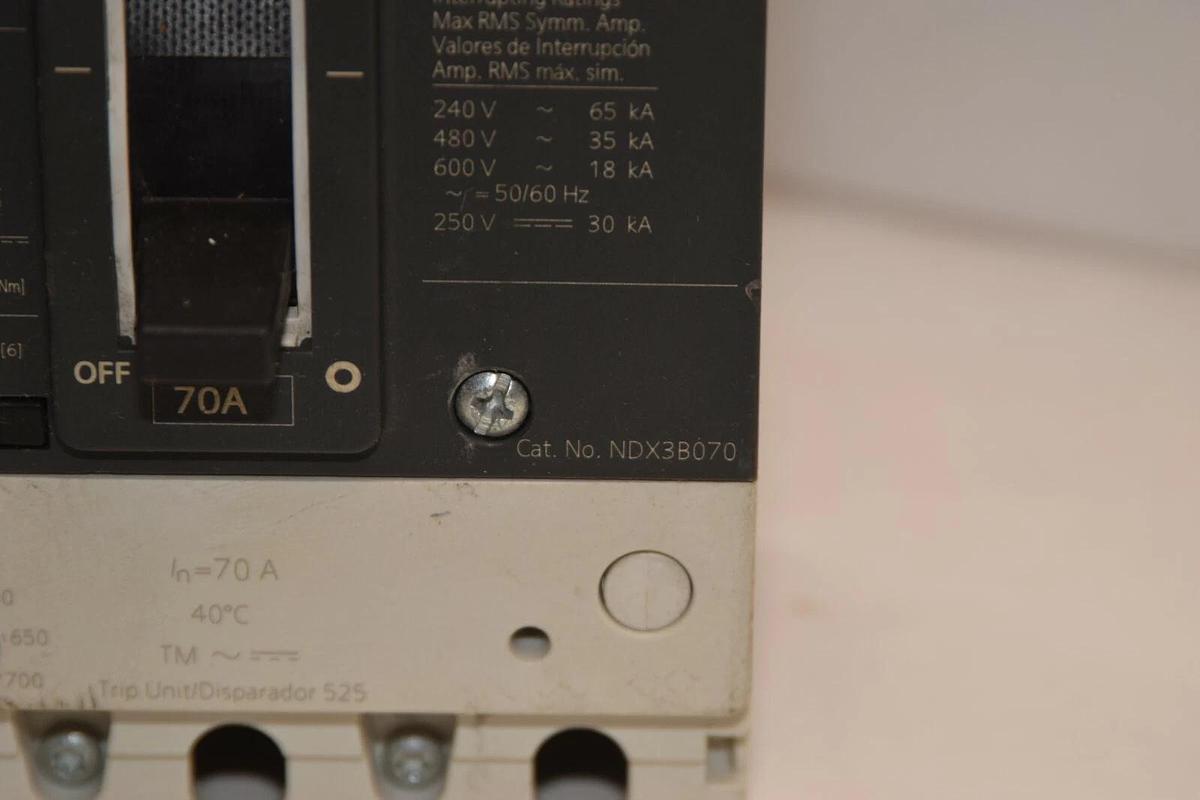 Used SIEMENS NDGA 3VL2107-1KN30-0AA0 NDX3B070 70A 70 Amp A Circuit Breaker