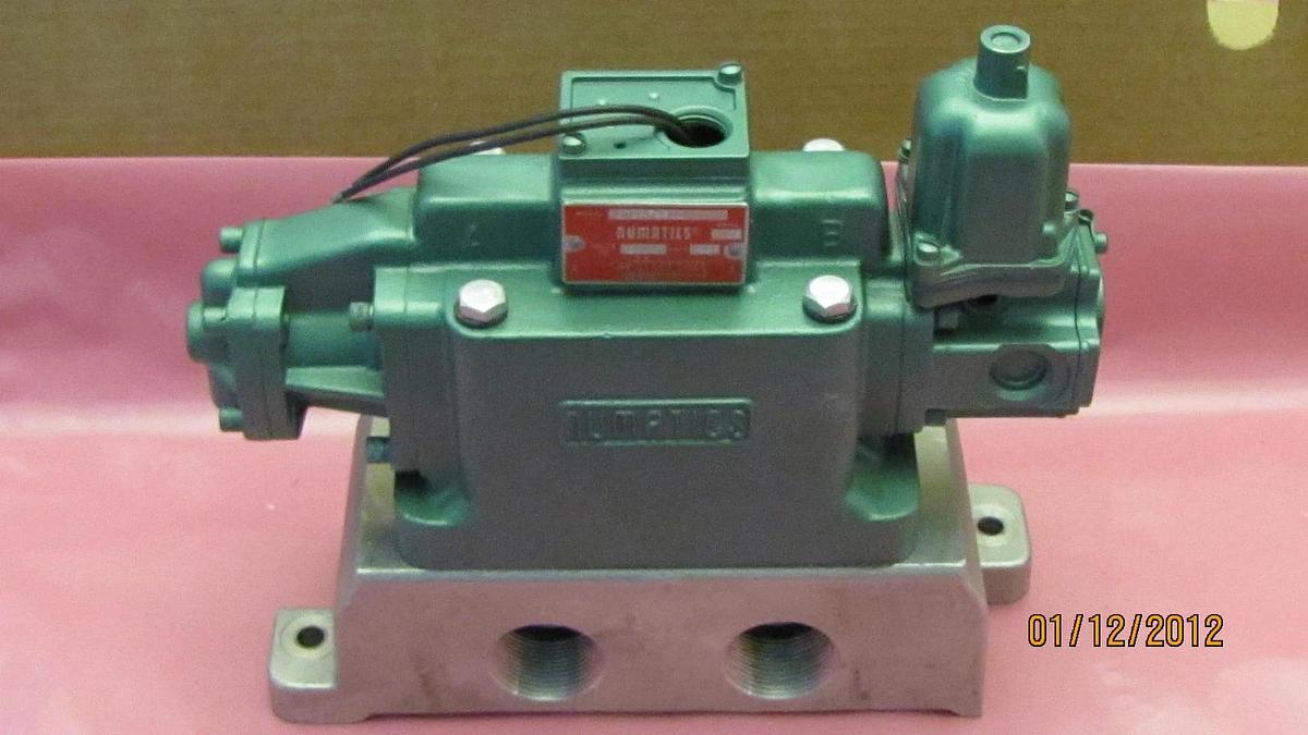 Numatics Valve 67SPF4810 .08 AMPS 120 V NEW