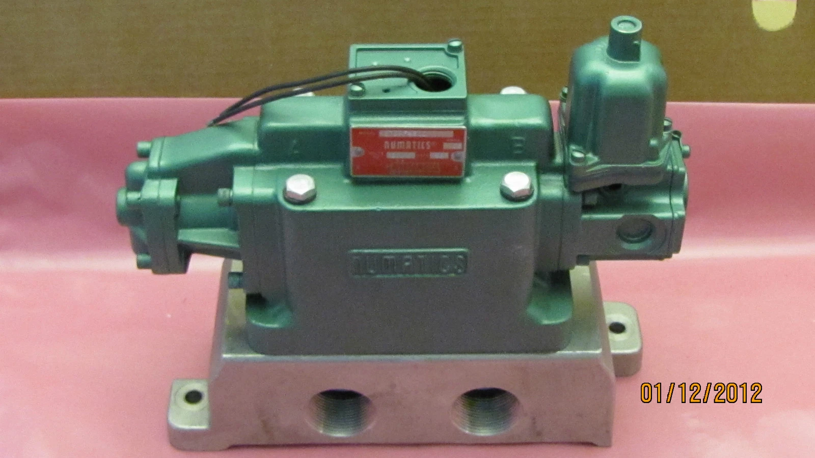 Numatics Valve 67SPF4810 .08 AMPS 120 V NEW