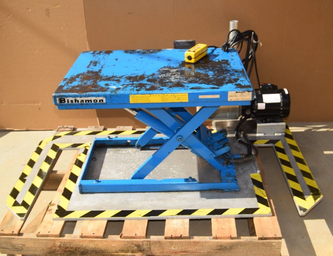 Used Bishamon LX50 Hydraulic Scissor Lift Table 1,100lb Capacity 115/230v w Pump