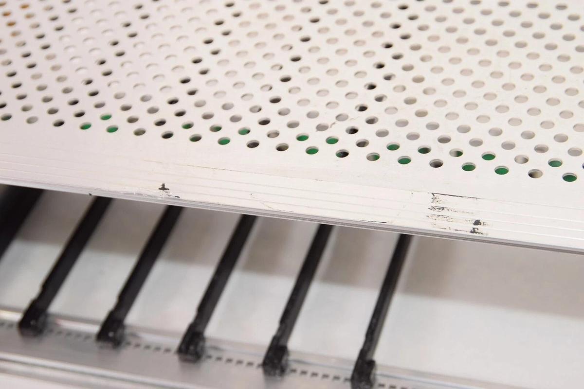 Used FOXCOM ITE 1999 7000M/S 3035002 D1 BackPane Chassis Bracket Rack