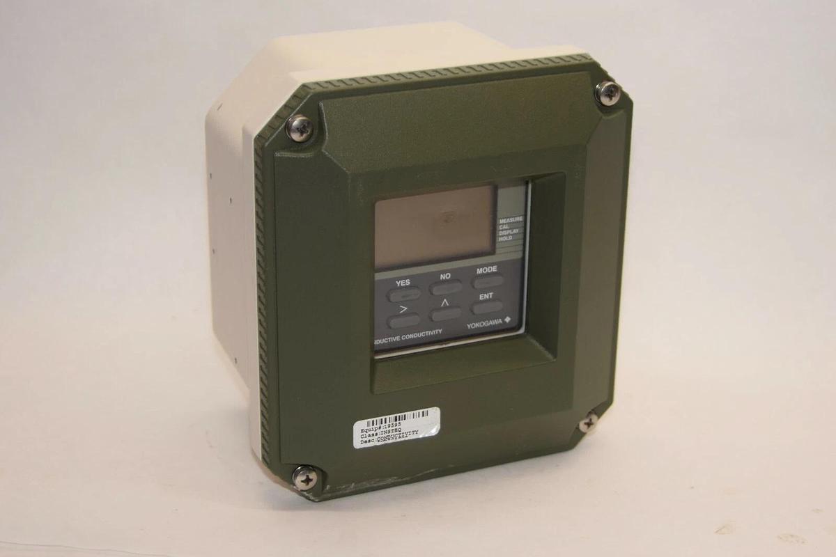 Used YOKOGAWA INSTEQ 19595 Inductive Conductivity Transmitter