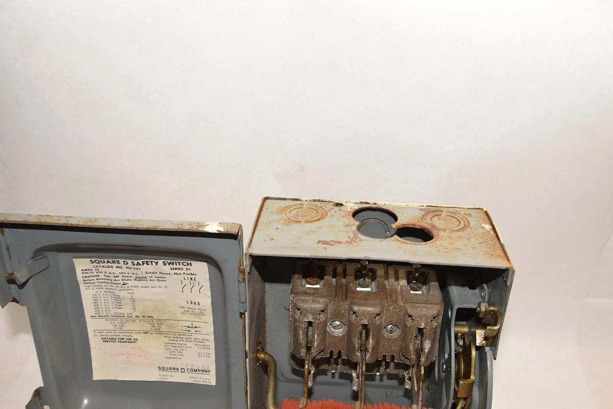 Used SQUARE D HU-361 HU361 Series D1 30A 30 Amp Disconnect / Safety Switch