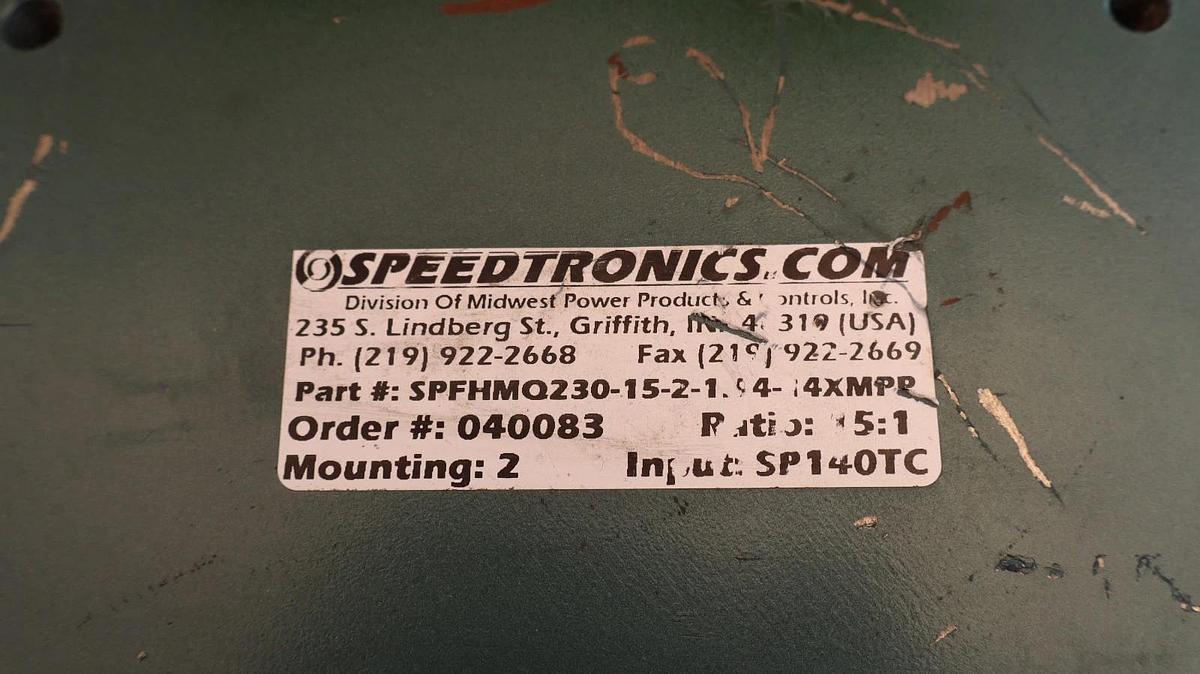 Speedtronics Gear Box Speed Reducer SPFHMQ230-15-2-1 15:1 (Cracked Flange)