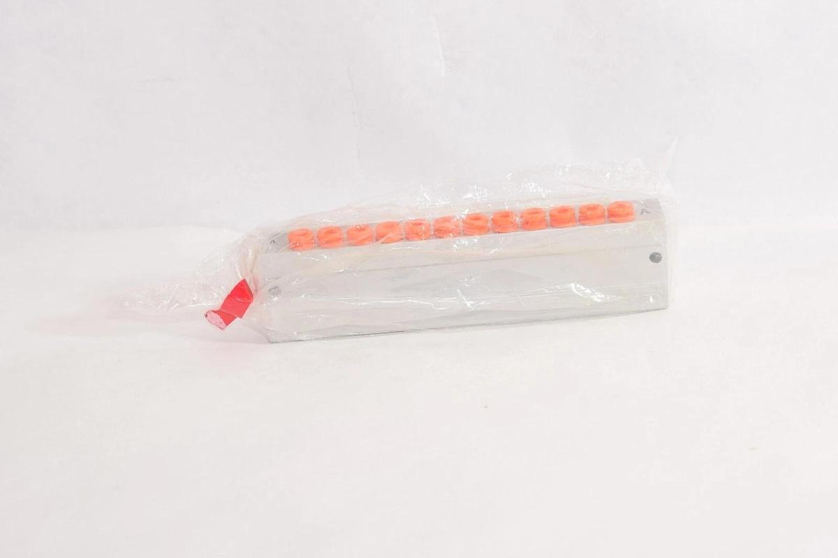 (NEW) SMC NVV3J3-S42-12-B3T NVV3J3S4212B3T Manifold