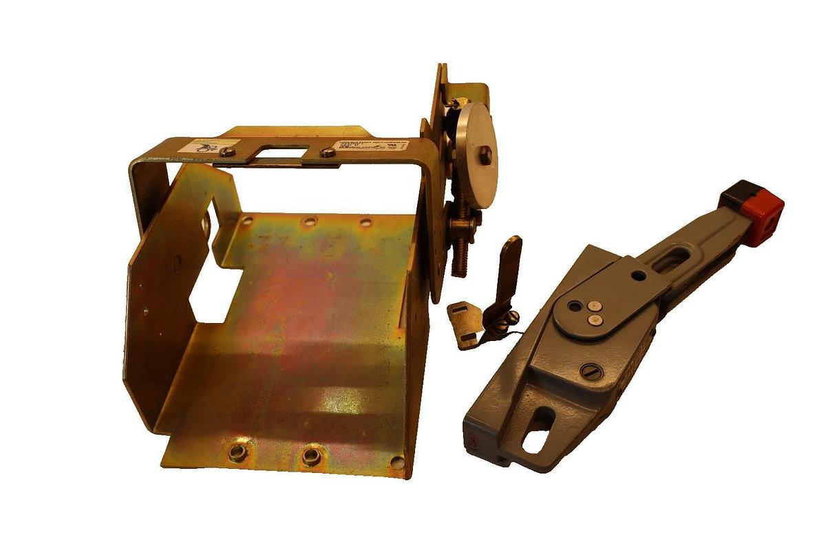 Used Square D Breaker Disconnect 9422RP1 Series B Cabinet Handle Operating Mechanism