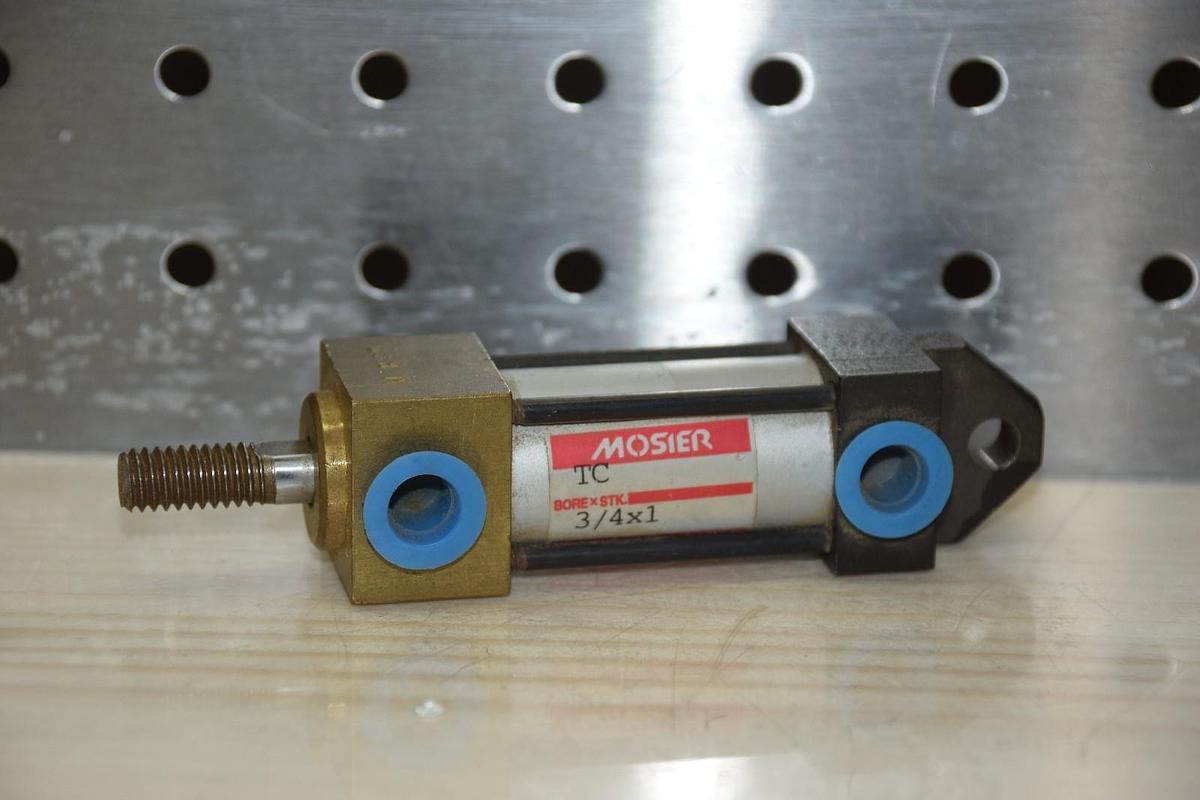 MOSIER 3/4X1 3/4" BORE 1" STROKE AIR CYLINDER NEW