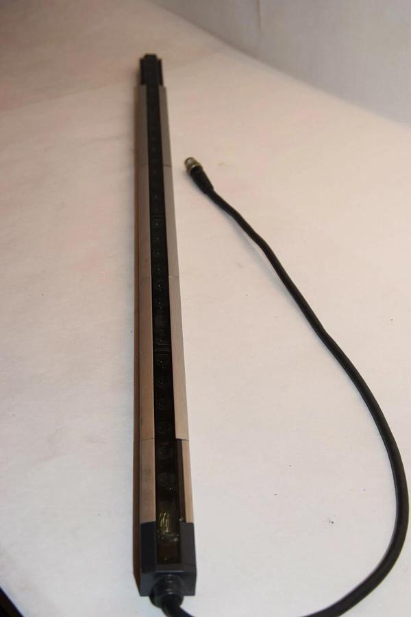 Used KEYENCE PJ-V20R With PJ-V21R Safety Light Curtain Receiver