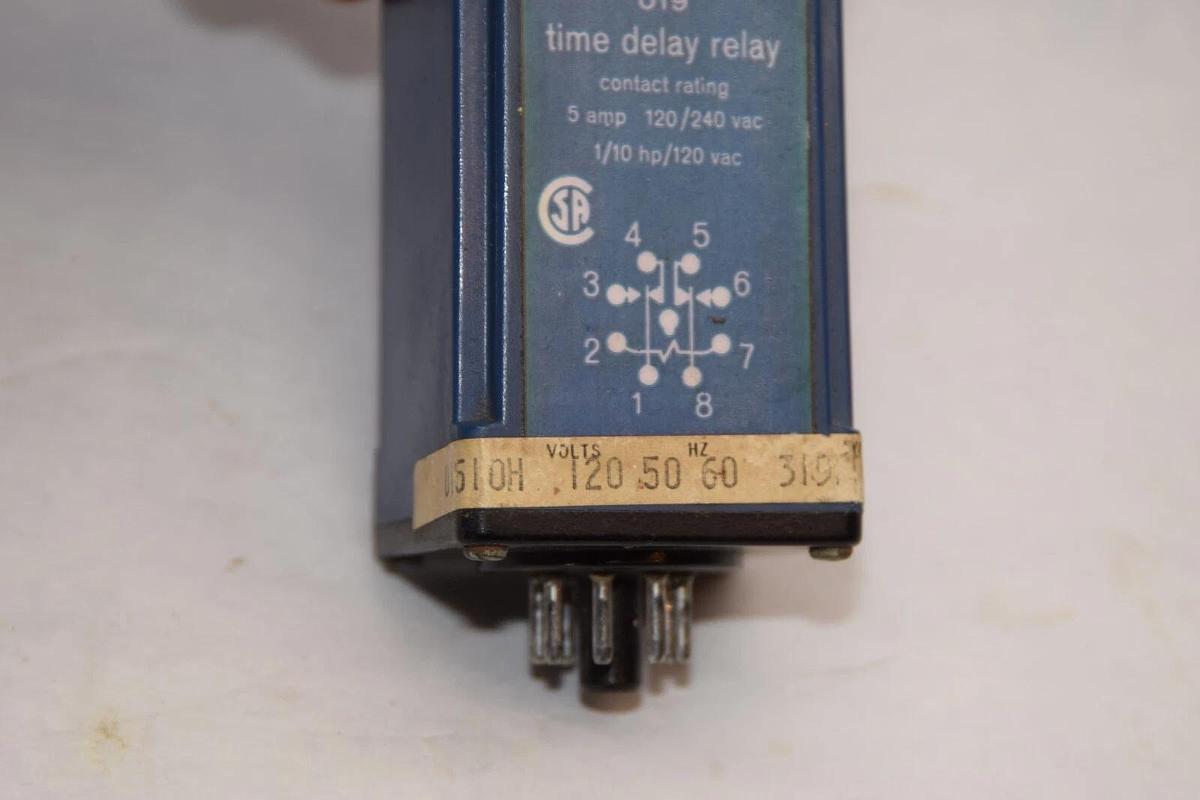 Used AUTOMATIC TIMING & CONTROLS CO. 319 5A 120/240Vac 0-30sec Time Delay Relay
