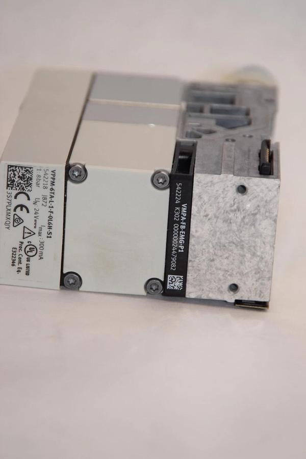 Used FESTO VPPM-6TA-L-1-F-0L6H-S1 , 542218 300mA Pressure Regulator