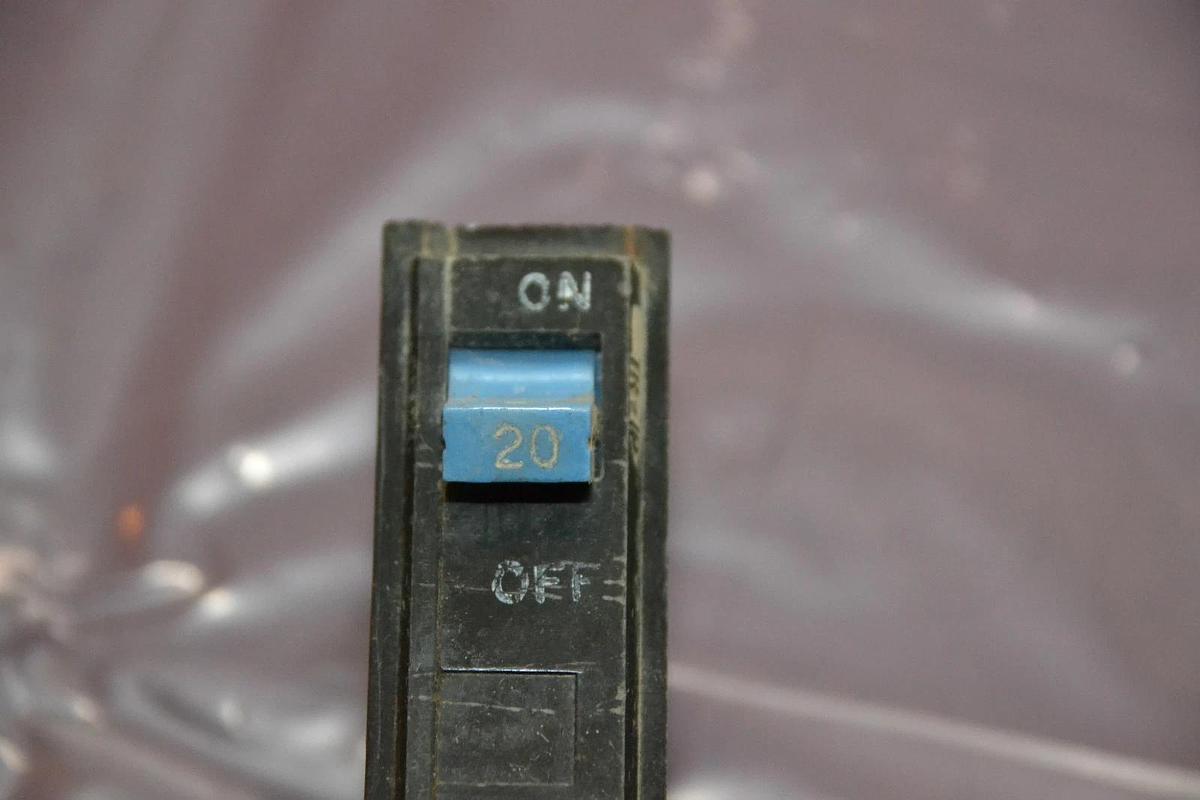 Used LOT OF 11 GENERAL ELECTRIC Breaker GE THHQL 1120 20 AMP 20A 20 A THHQL