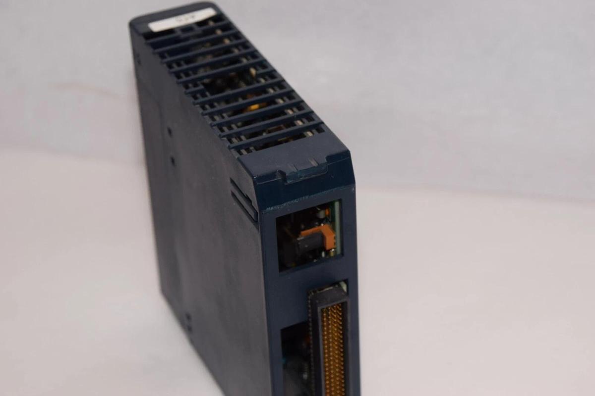Used GE FANUC IC695PSD040F RX3i 40W 24Vdc Power Supply Module *Damaged Case READ*