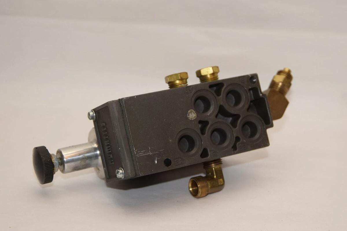 Used NEUMATICS 082RS131O034L Solenoid Valve