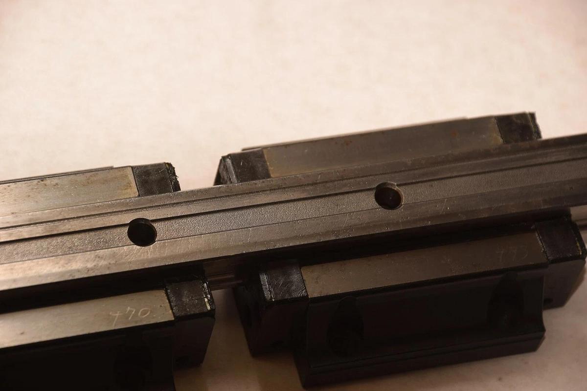 Used THK Linear glide rail " bearing THK Rail A2C 487 SHS20C 2C096