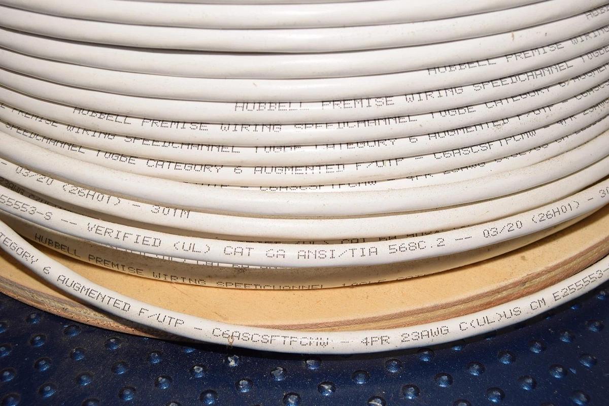 980' Hubbell Cat 6A Wire Speedchannel Shield F/UTP 10Gbe C6ASCSFTPCMW 4PR 23AWG