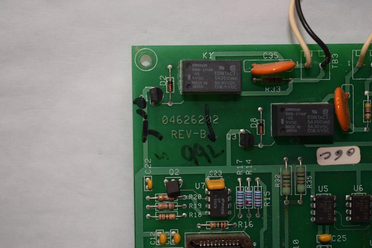 Used 04626202 Rev B PCB Circuit Board Card