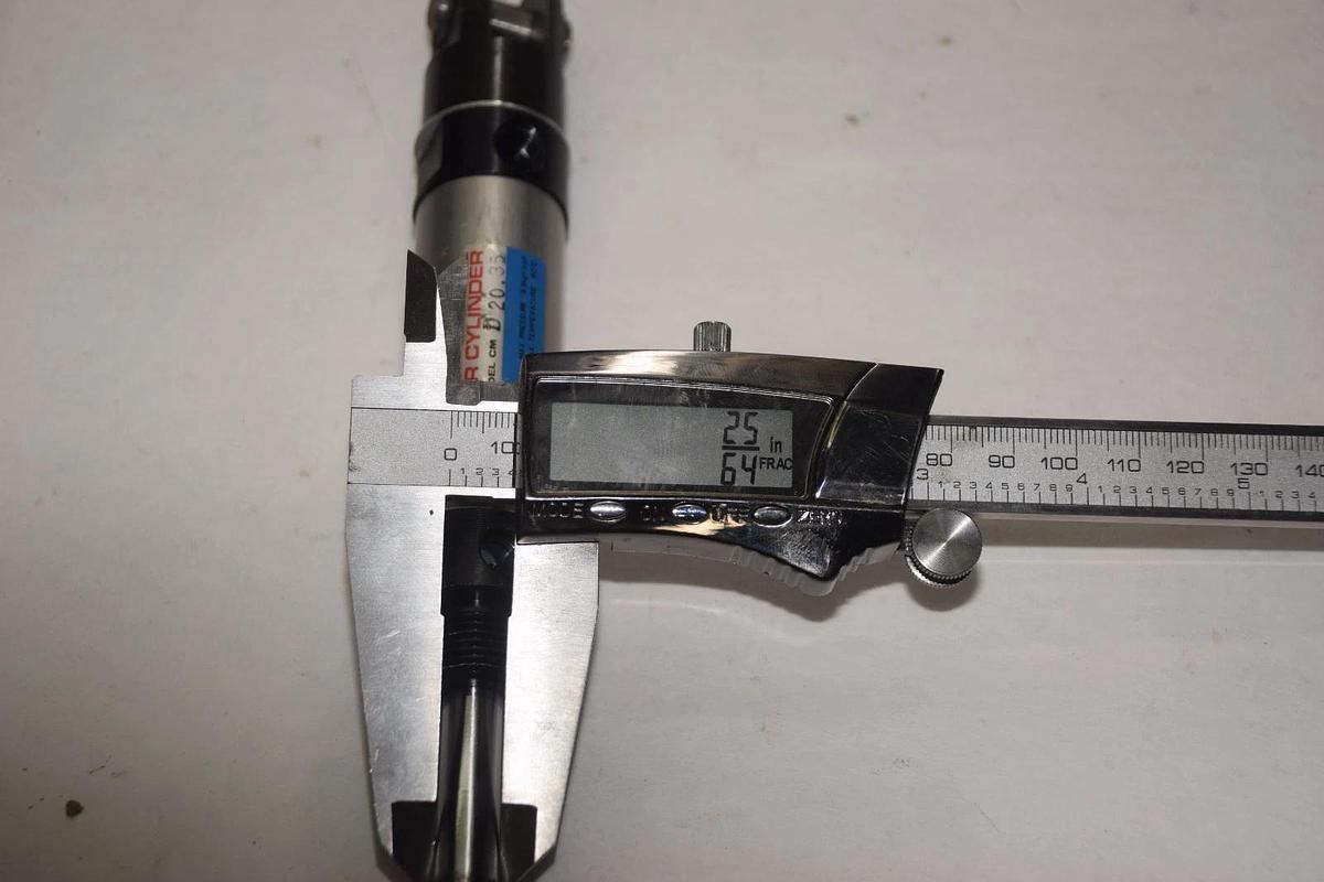 SMC CMD20.35 1.25" STROKE 25/64" BORE AIR PNEUMATIC CYLINDER NEW