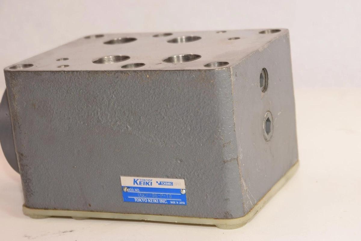 TOKYO KEIKI Tokimec DGCF-06-P-10 , DGCF06P10 Check Valve (NOS)