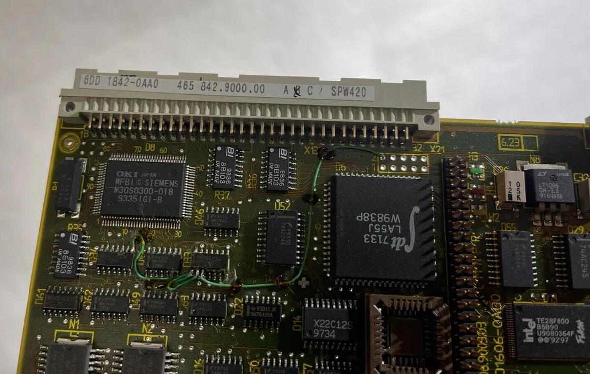 Used Siemens DC Inverter Simovert MC 6SE7023-8TD51-Z *door broken*