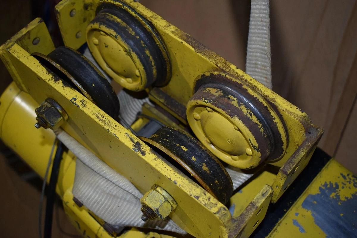 Used YALE 1/2 Ton Electric Chain Hoist KEL1/2-17LG15S1 1000lb 230/460v 3ph Trolley