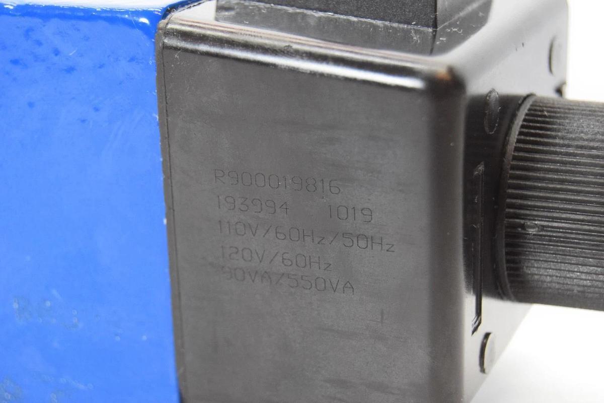 Rexroth Valve 4WE 10 J33/CW110N9K4 R900592338 Solenoid Directional (New)