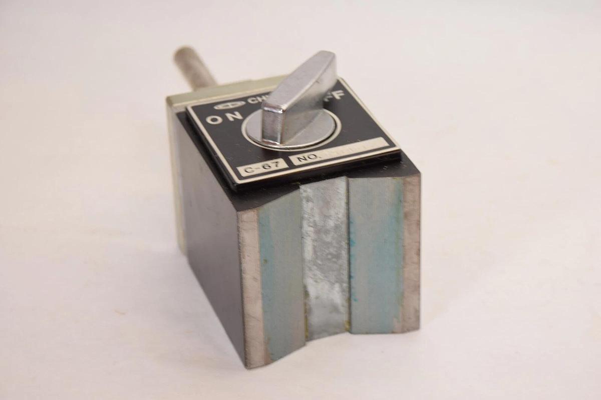 Used CHUO SEIKI C-67, C67 Machinist Magnet Stand, magnetic