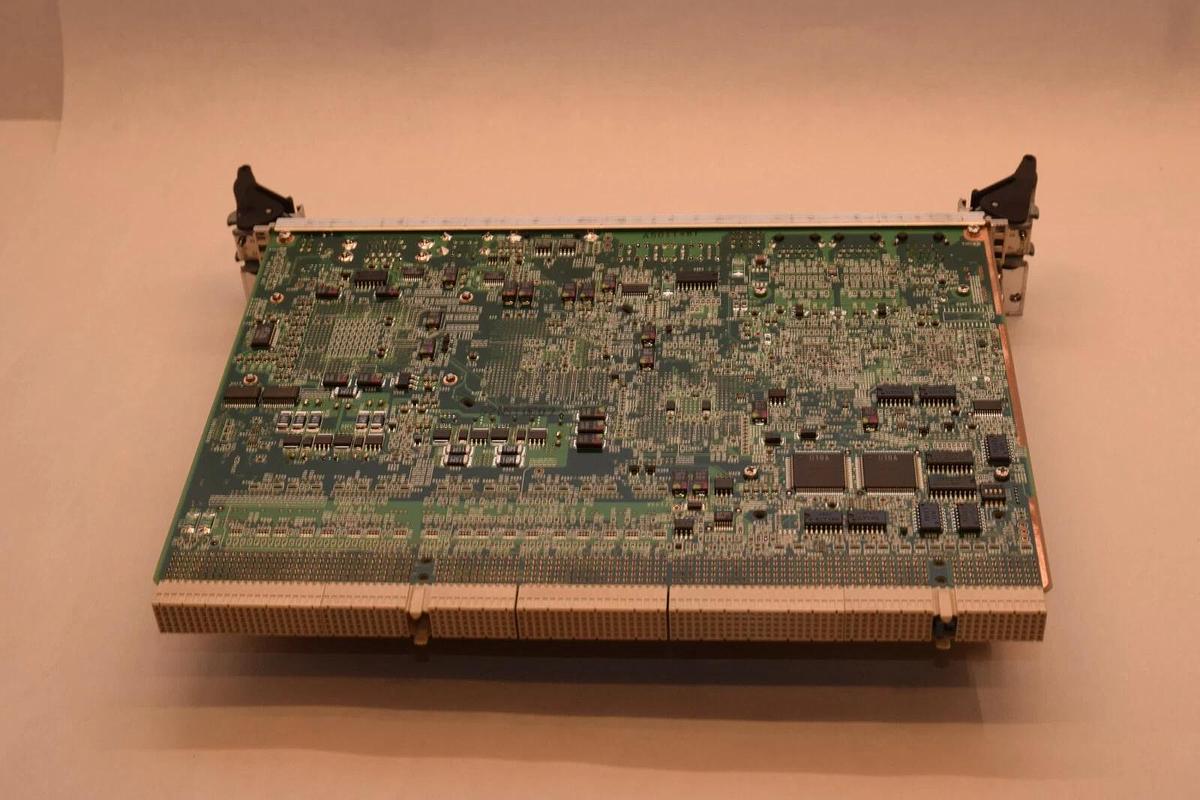 Used TEL SANRITZ AUTIOMATION SC2410 SC8913-1-S SC2410 SC89131S 52004 Board