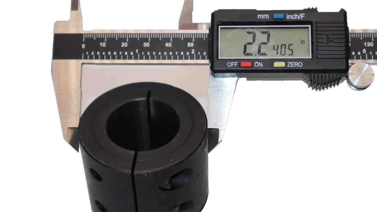 Coupling 3 1/2"x2 1/4"x2 1/4" Clamp Type Adjustable Motor Shaft Coupling (New)