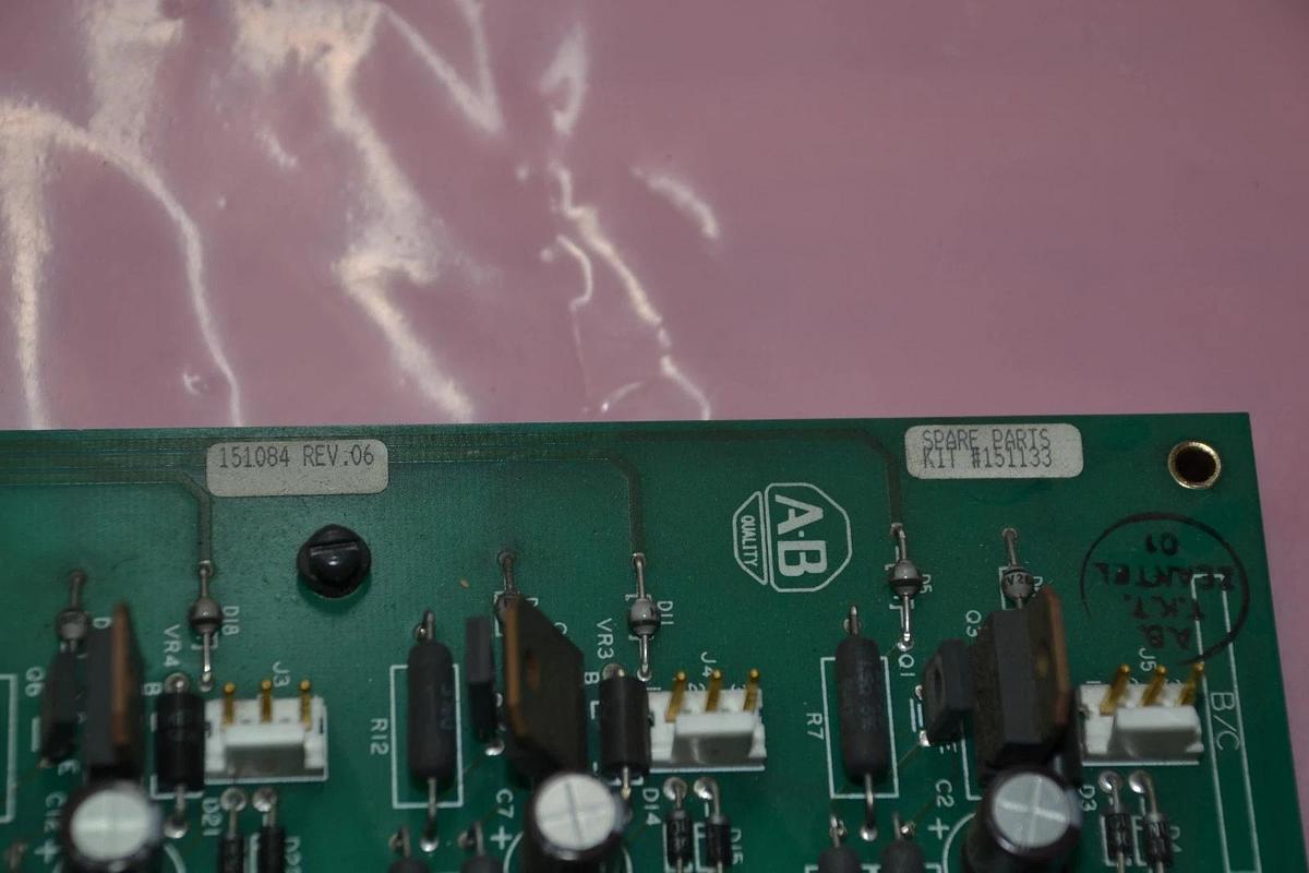 Used ALLEN BRADLEY M112818 15084 REV 06 CIRCUIT BOARD