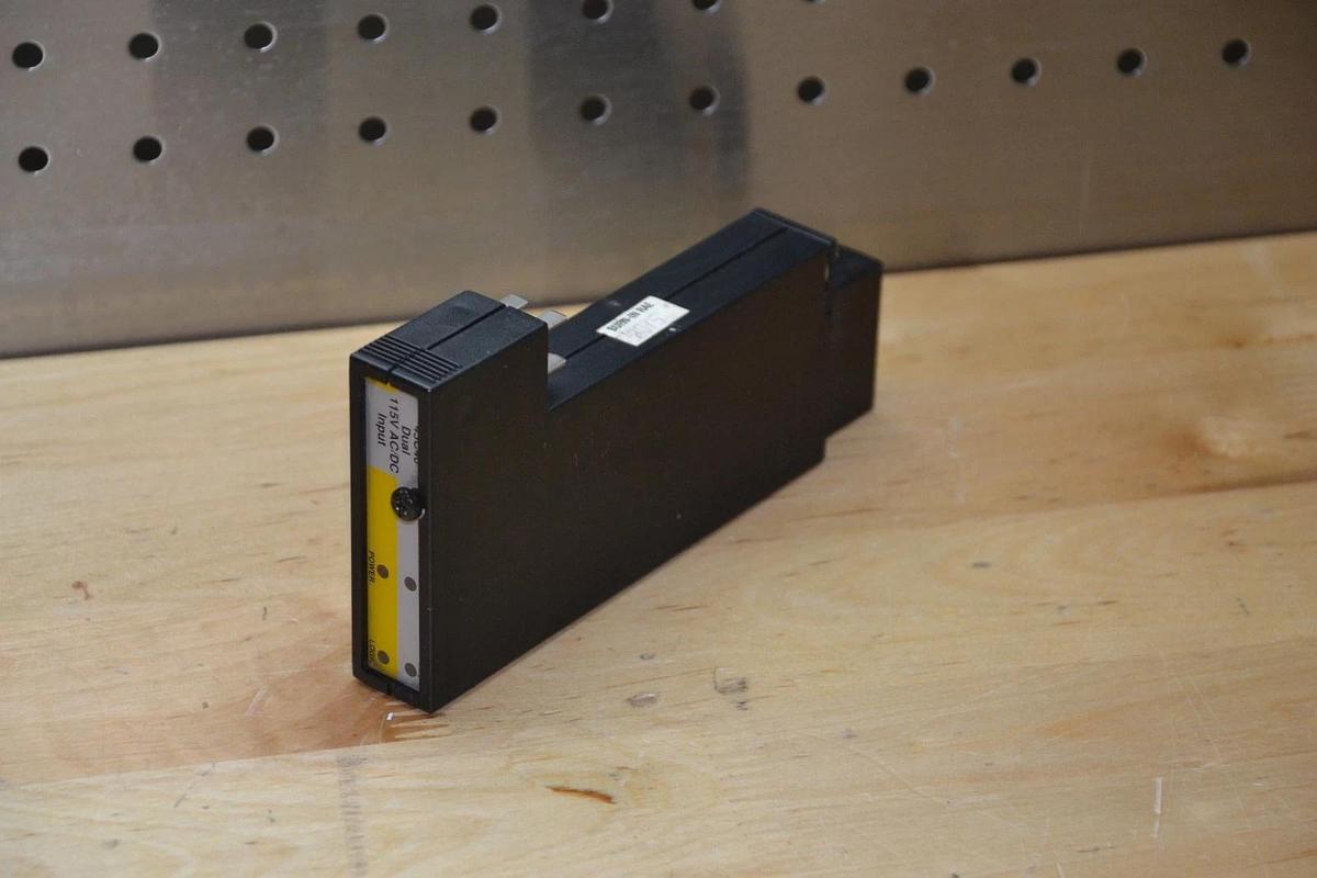 Used RELIANCE ELECTRIC 45C-040  45C040 AutoMate programmable controller  input card