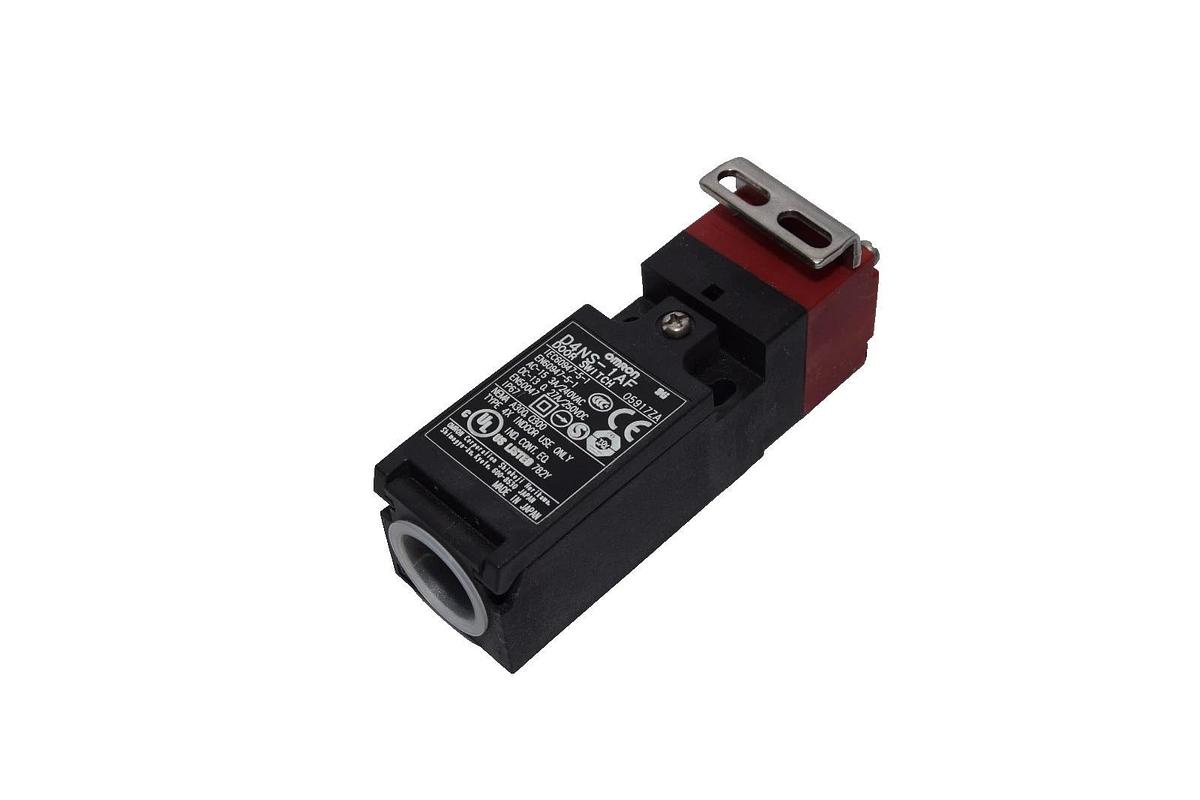 Used Omron D4NS-1AF 3A 240Vac Safety Door Switch - Lot of 5