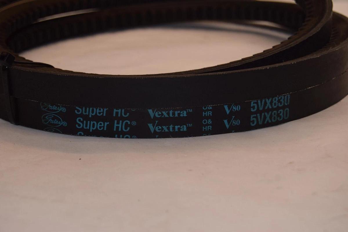 (NEW) GATES 5VX830 Super HC Cogged V-Belt