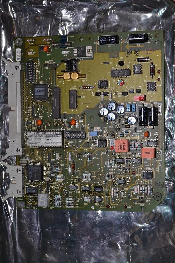 Used SICK OPTIC ELECTRONIC PC Circuit Board Card 2015173